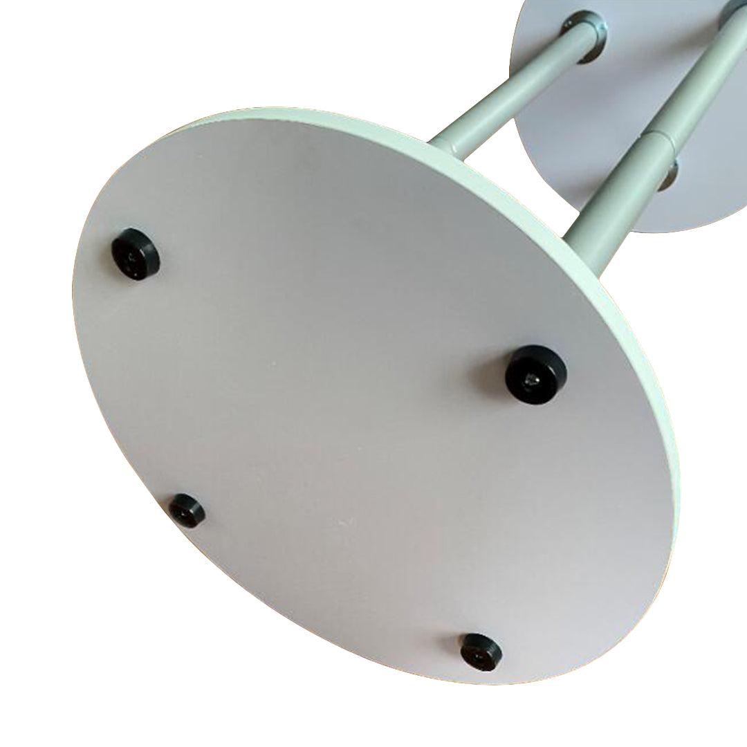 Ronde achtergrondset voor een babyjongen met cartoonthema