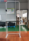 Tentoonstellingsdisplay met planken en tv-beugel